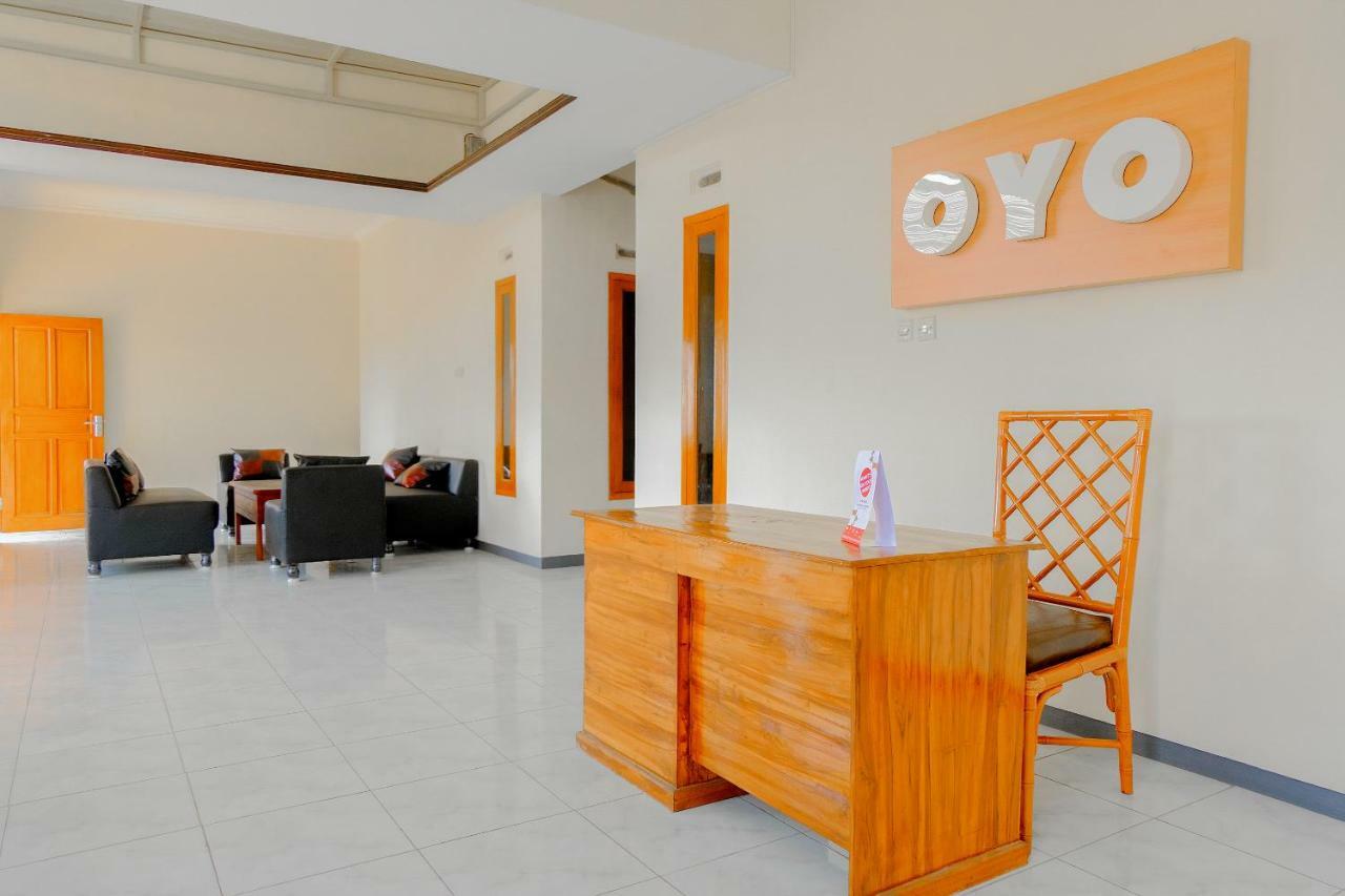 Oyo 605 Queen Homestay Batu  Exteriör bild