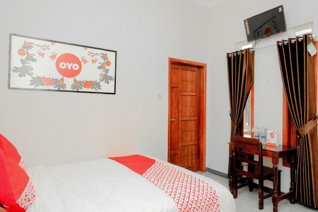 Oyo 605 Queen Homestay Batu  Exteriör bild